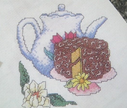 Borduurpatroon  Koffiepot met taart  nr 8411, Hobby en Vrije tijd, Borduren en Borduurmachines, Verzenden, Nieuw, Handborduren