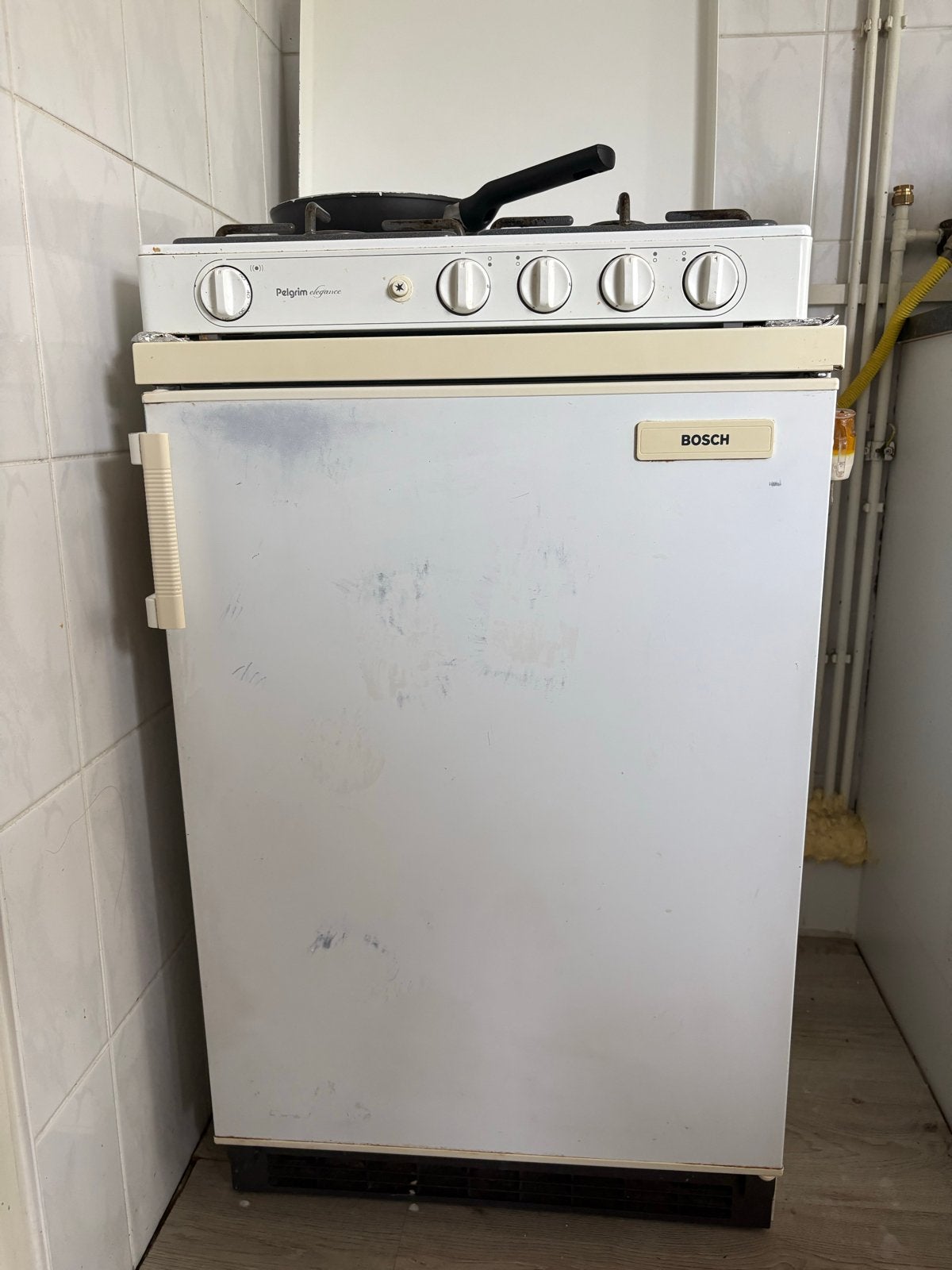 Bosch Koelkast met Vriesvak - Compact en Functioneel, Witgoed en Apparatuur, Koelkasten en IJskasten, Gebruikt, Met vriesvak, 100 tot 150 liter