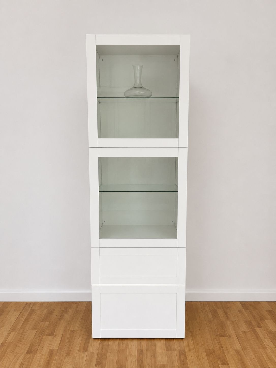 Ikea Beata - Witte Vitrinekast met Glazen Planken en Lades, Ophalen, Minder dan 50 cm, Met deur(en), Zo goed als nieuw
