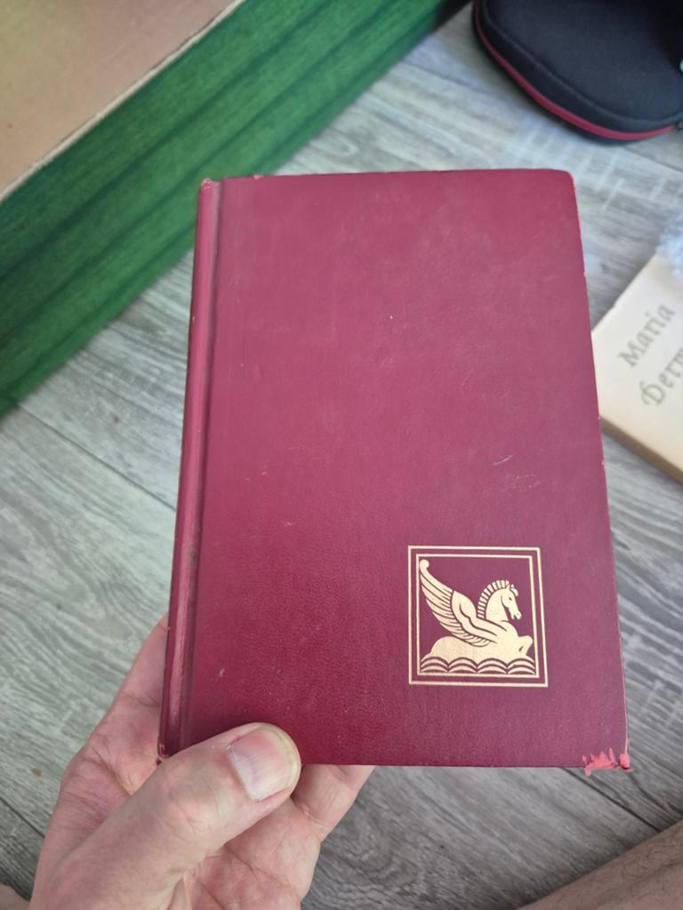 Het Beste Boek Reader's Digest - In een sluier gevangen, Boeken, Romans, Ophalen of Verzenden, Gelezen, Diverse auteurs (Reader's Digest)