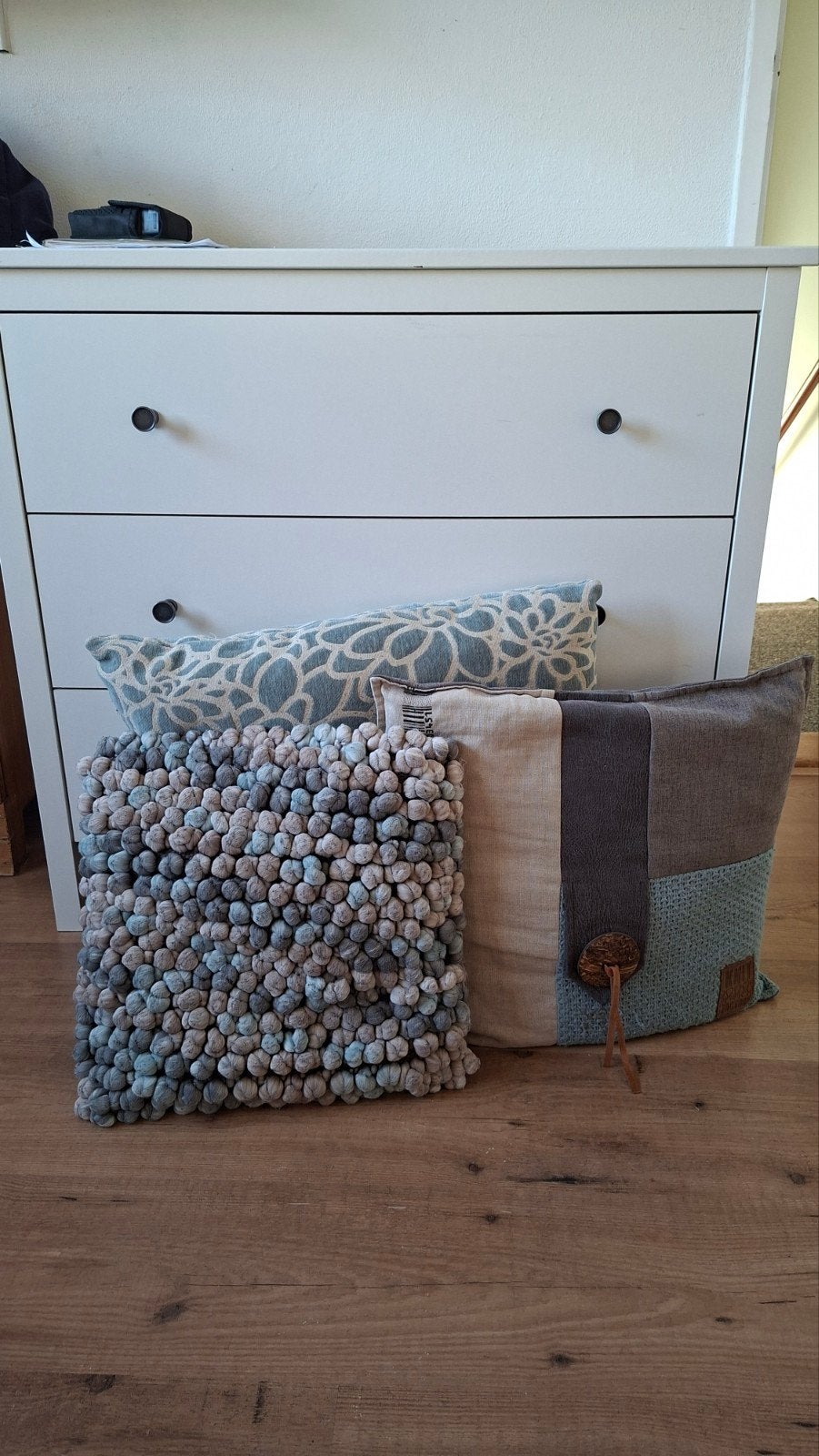 Set van 3 decoratieve kussens in blauw- en bruintinten, Ophalen, Gebruikt, Meerkleurig, Met print