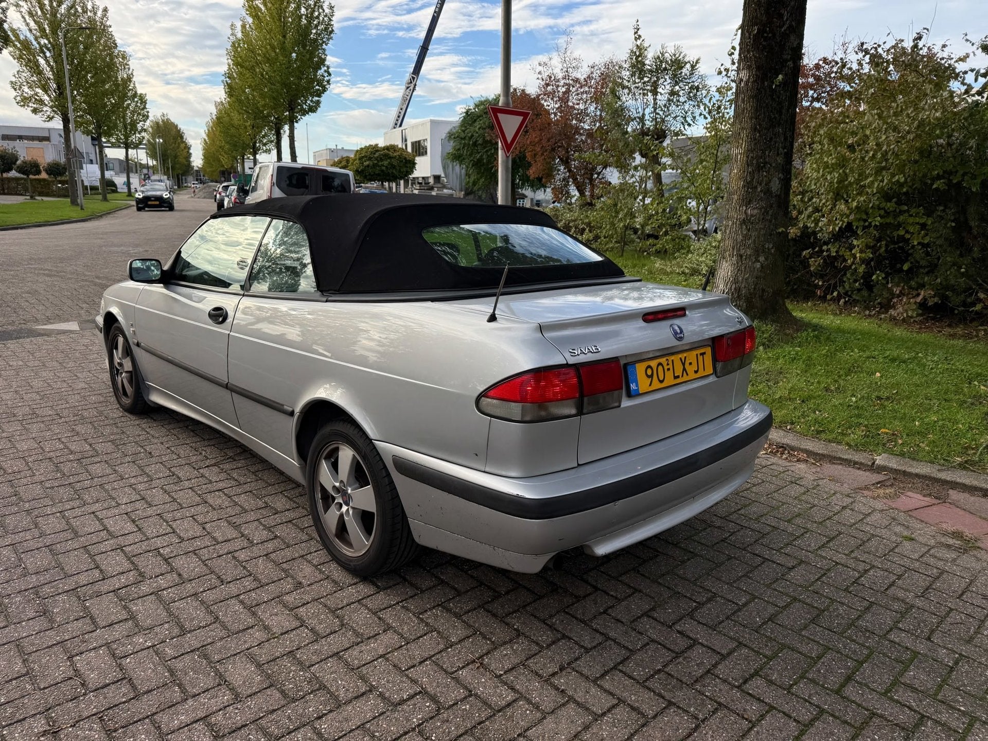 Saab 9-3 Cabrio 2.0t Anniversary, Auto's, Verwarmde buitenspiegels, Gebruikt, Zwart, 4 cilinders