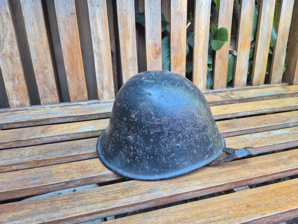 Nederlandse soldatenhelm WOII, Ophalen of Verzenden, Nederland