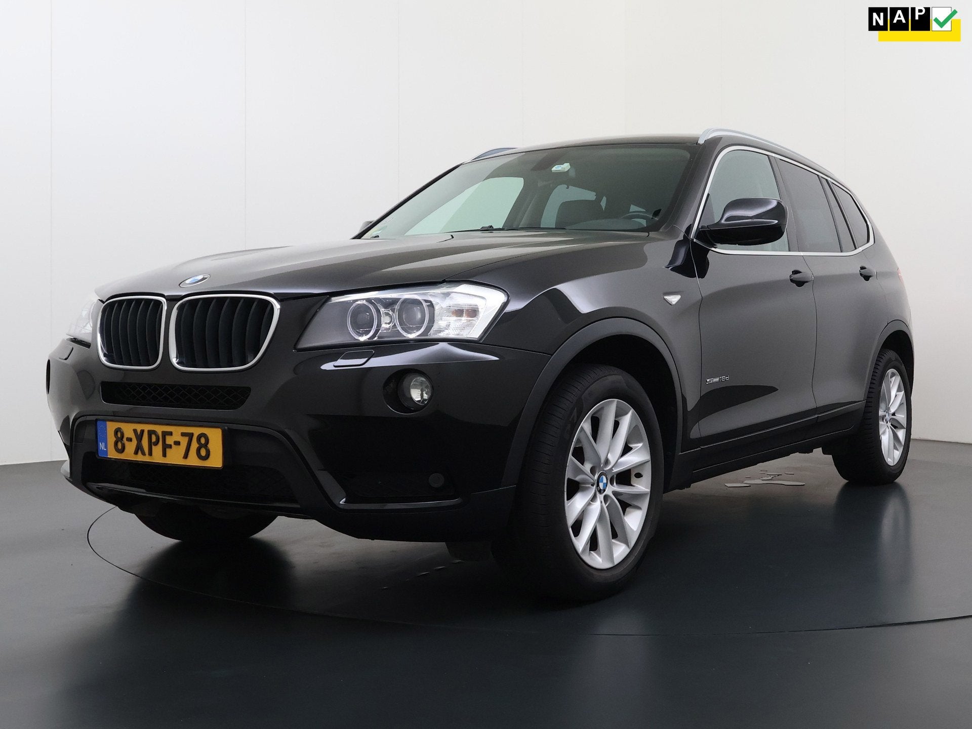 BMW X3 SDrive18d ECC LMV NAVi LEER TREKH KETTINGSET VV, Auto's, Automaat, Euro 5, Achterwielaandrijving, Zwart