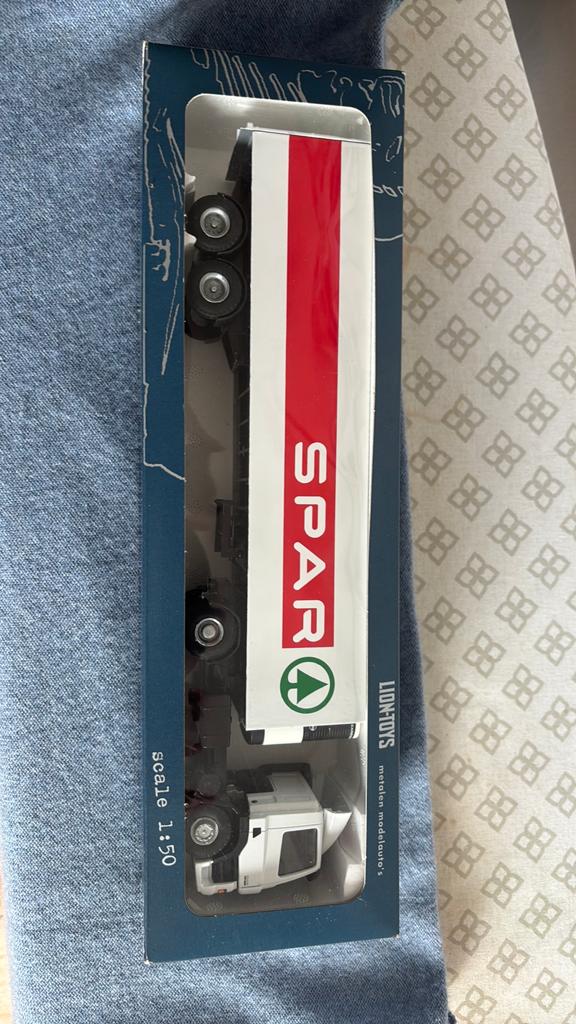 Lion toys Spar, Ophalen of Verzenden, Zo goed als nieuw, Bus of Vrachtwagen, Overige merken