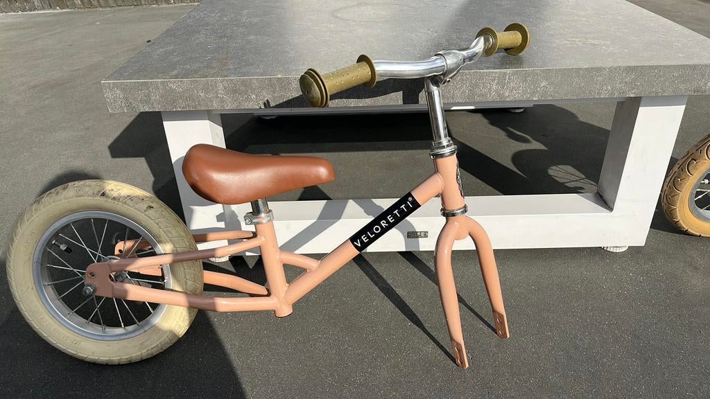 Zalmkleurige veloretti loopfiets, Ophalen, Zo goed als nieuw, Minder dan 16 inch