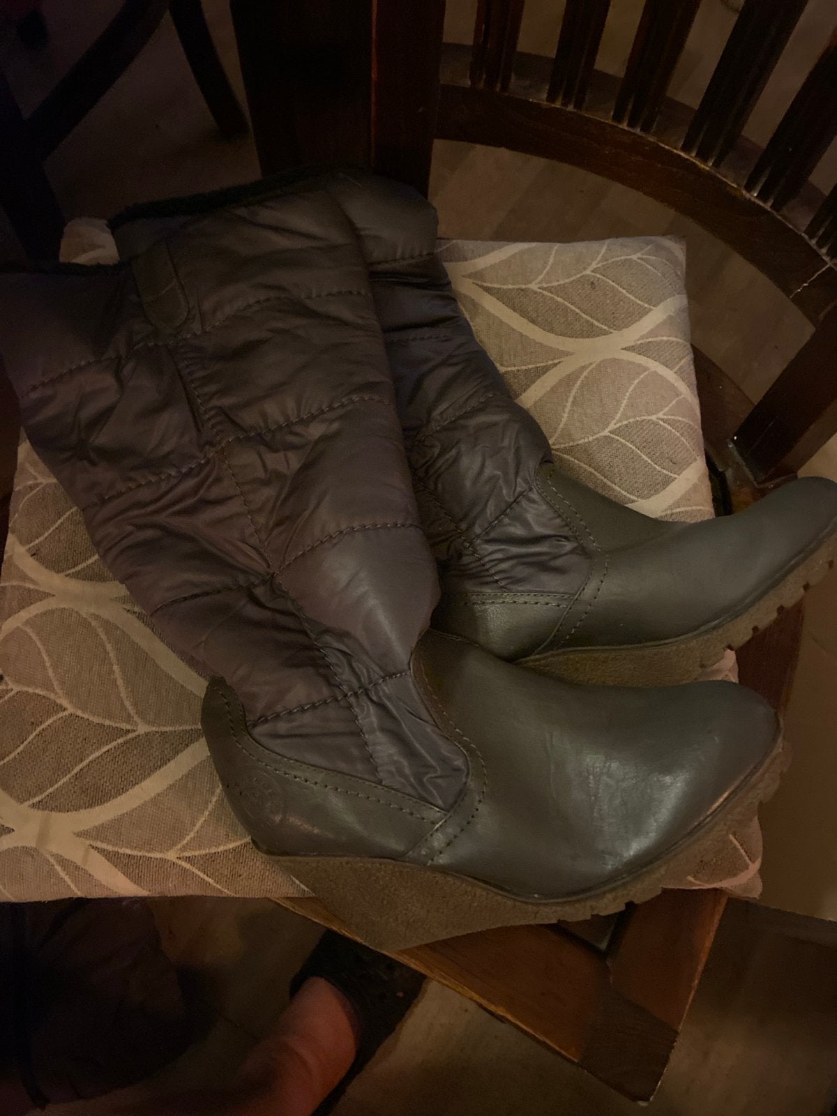 Gedragen grijze laarzen met sleehak, maat 40, Kleding | Dames, Schoenen, Verzenden, Gedragen, Grijs, Lage of Enkellaarzen