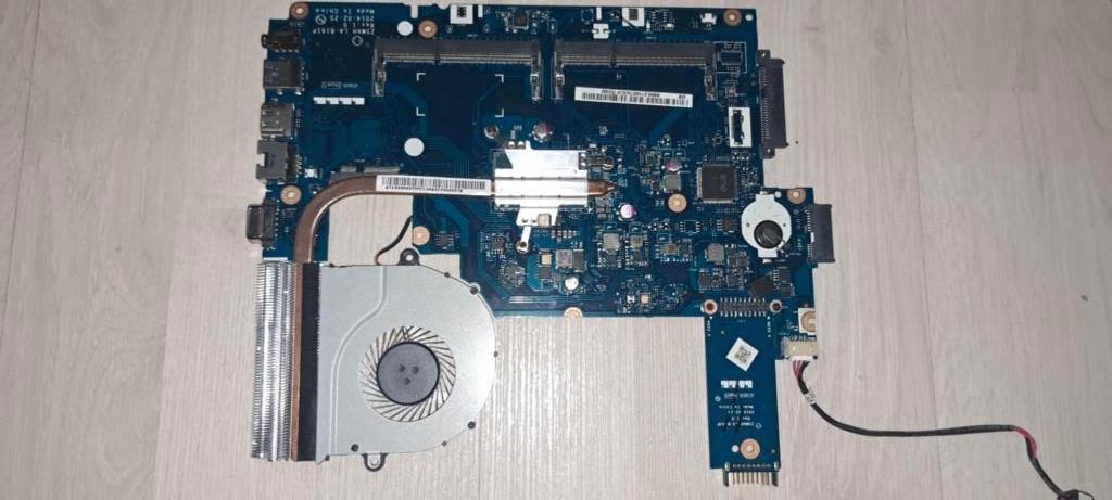 Acer Aspire E5 Moederbord,i5 5200U,2.5 GHz Turboboost, Ophalen of Verzenden, Refurbished, Intel, DDR3