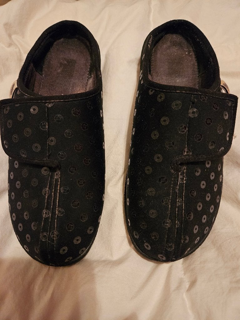 Pantoffels maat 37, Waldlaufer, Zwart, Ophalen of Verzenden, Zo goed als nieuw