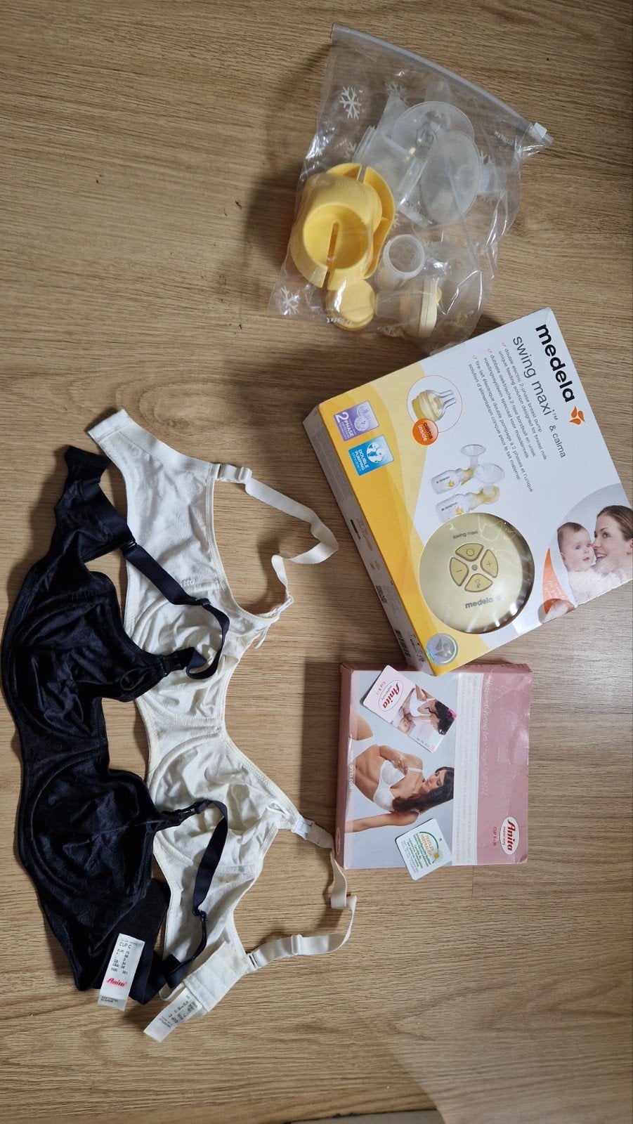 Medela Swing Maxi borstkolf & Anita voedingsbeha's, Kinderen en Baby's, Ophalen of Verzenden, Zo goed als nieuw