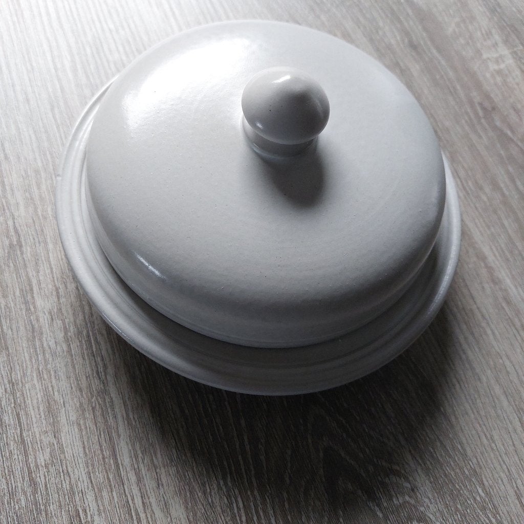 Botervloot Staffel Stoneware ongebruikt onbeschadigd deksel, Overige merken, Overige typen, Ophalen of Verzenden, Zo goed als nieuw