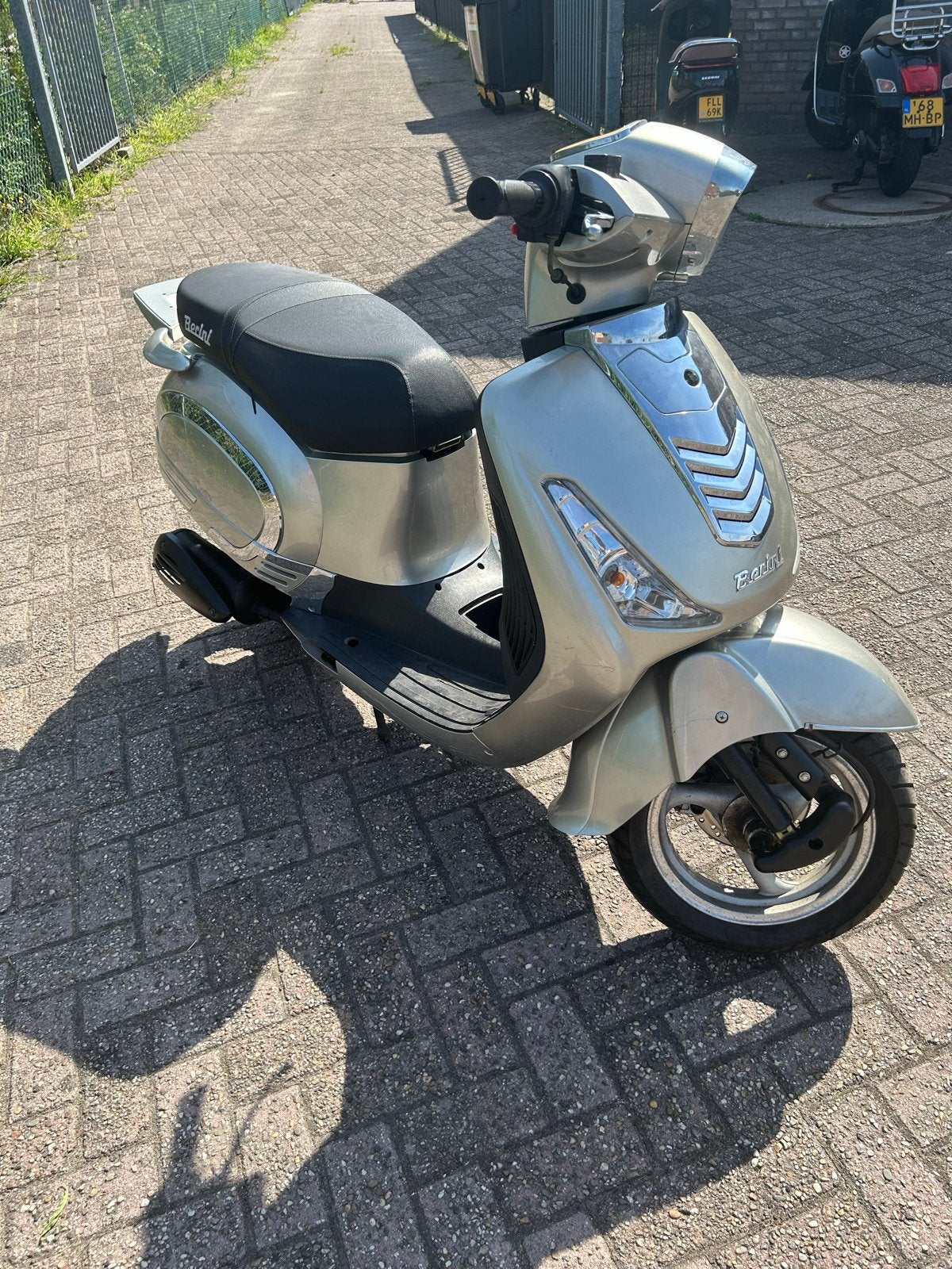 Berini Scooter goed onderhouden ophalen in deurne, Fietsen en Brommers, Ophalen, Gebruikt, Benzine, Overige merken