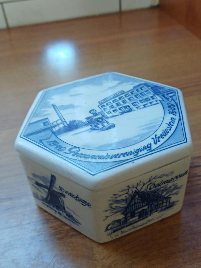 Delfts Blauw doosje Vredestein 1949-1989, Ophalen of Verzenden