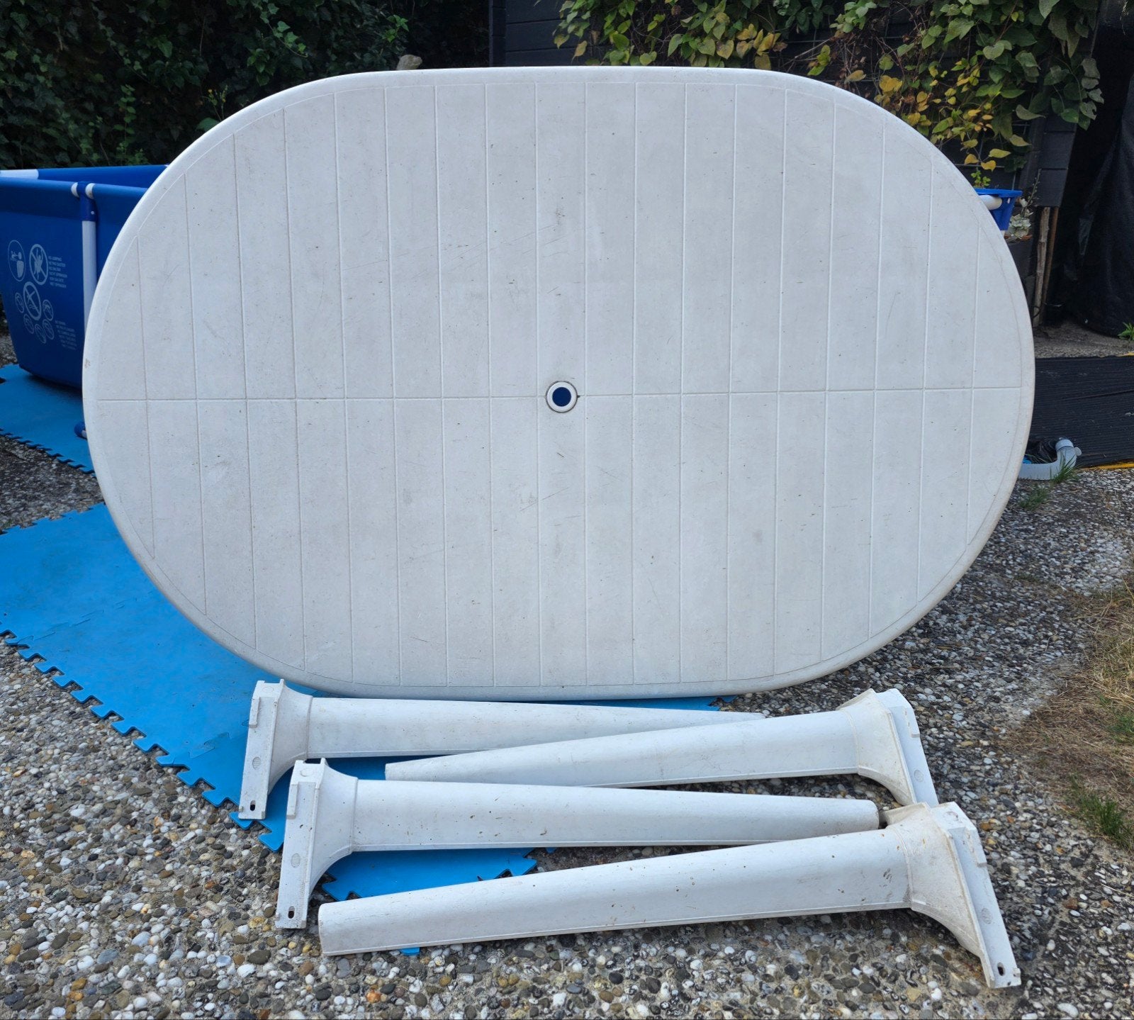Hartman ovale witte tuintafel 135x90 cm, Tuin en Terras, Ophalen, Gebruikt, Ovaal, Kunststof