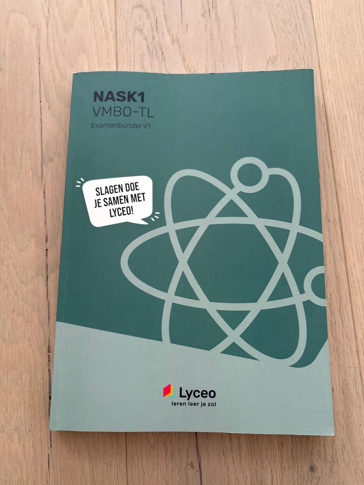 Examenbundel NaSk 1 VMBO-TL Lyceo 2025, Ophalen of Verzenden, Zo goed als nieuw, VMBO, Natuurkunde