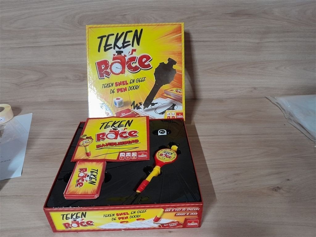 Teken race - s1988, Hobby en Vrije tijd, Gezelschapsspellen | Bordspellen, Verzenden, Zo goed als nieuw