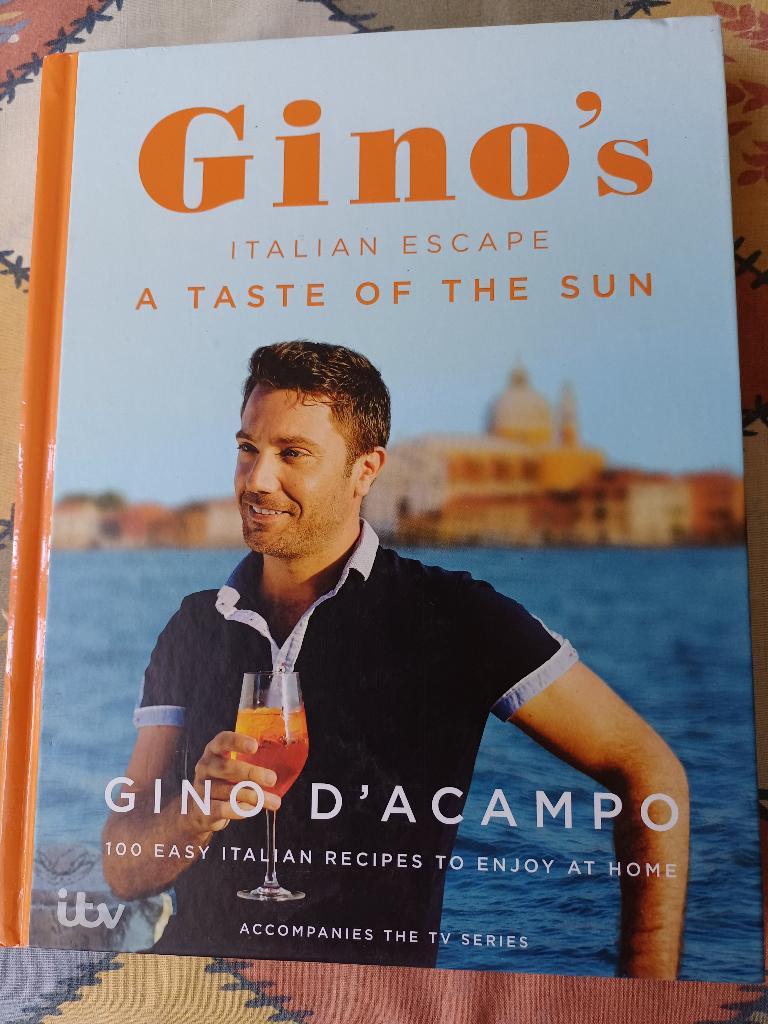 Gino D'Acampo italian escape.A taste of the Sun. Hardcover, Boeken, Kookboeken, Gezond koken, Hoofdgerechten, Gino D'Acampo, Ophalen