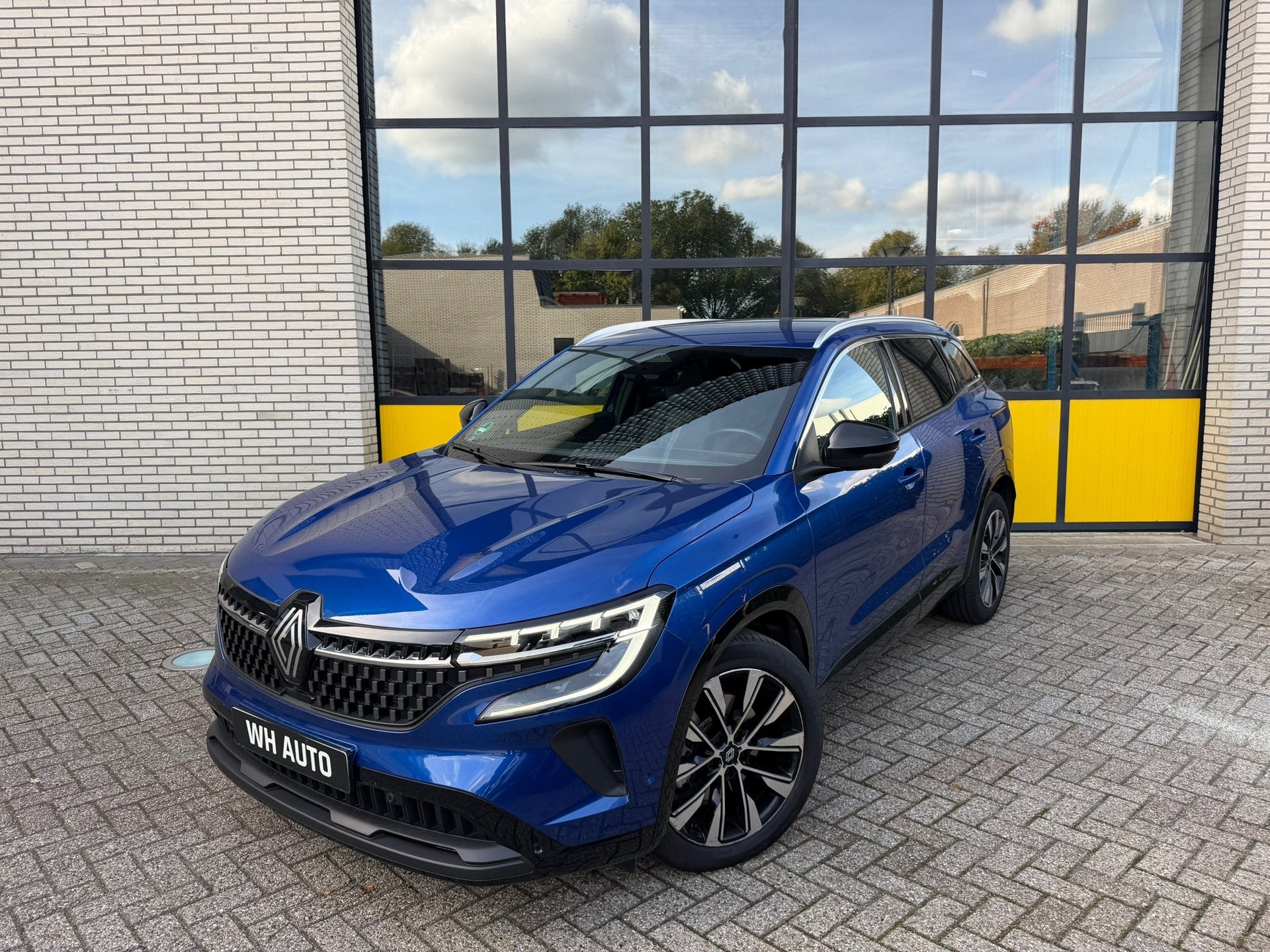 Renault Austral 1.2 E-Tech full hybrid 200 techno, 360 camer, Auto's, Dealer onderhouden, Gebruikt, Zwart, Leder en Stof