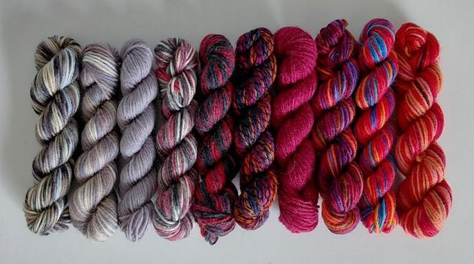 Restjes sokkenwol - 10 x 10 gram - Pakket 3, Hobby en Vrije tijd, Breien en Haken, Nieuw, Breien of Haken, Wol of Garen, Ophalen of Verzenden