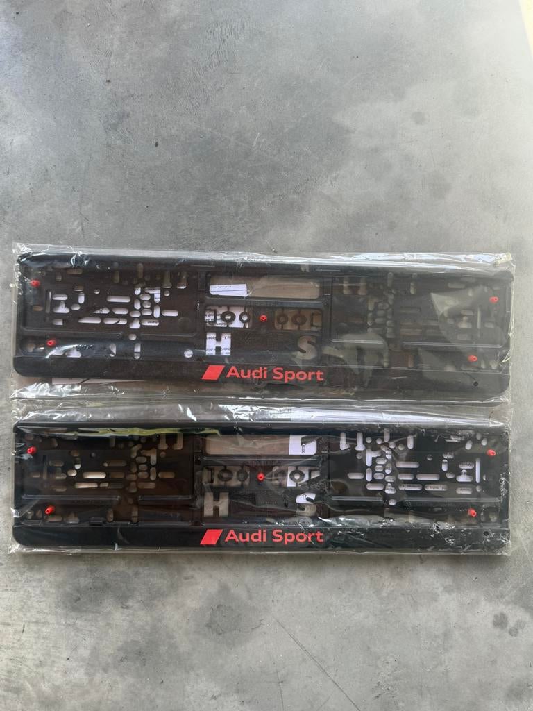 2x Audi Sport kentekenplaathouder excl verzending, Auto diversen, Auto-accessoires, Ophalen of Verzenden, Zo goed als nieuw