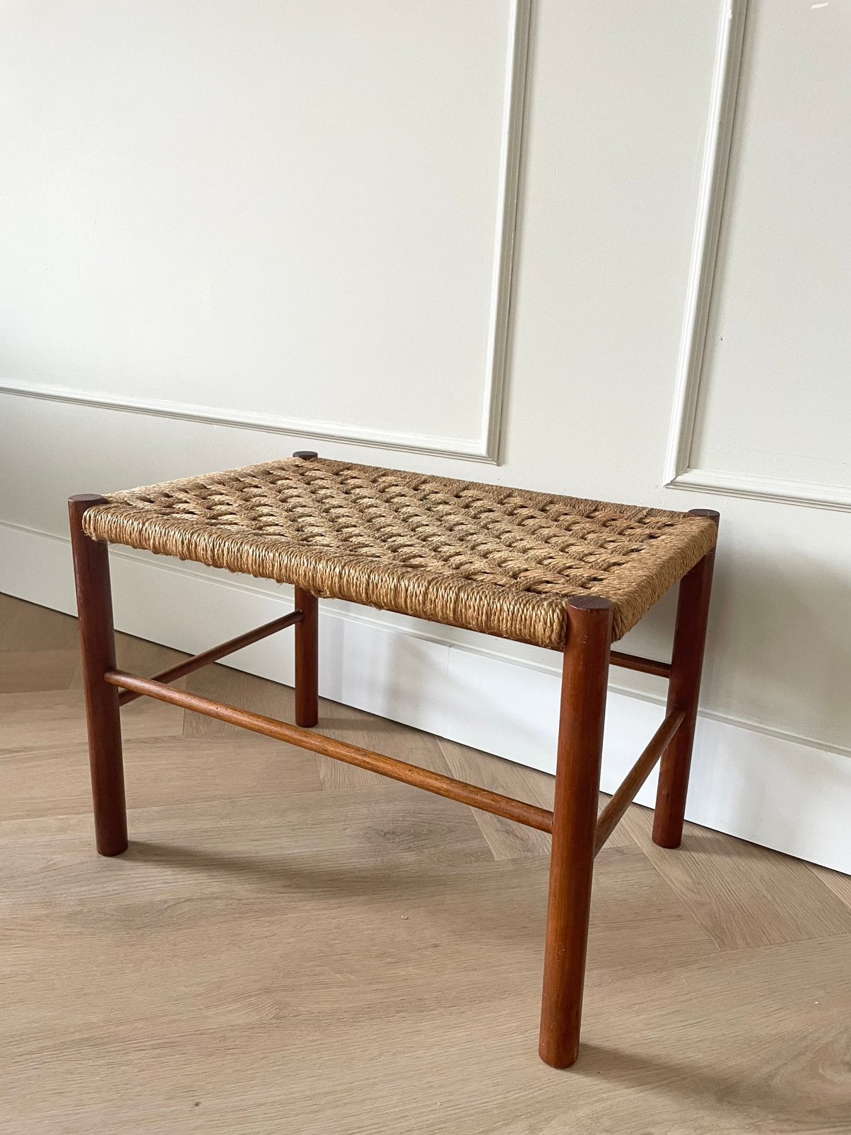 Vintage papercord kruk | Scandinavisch design, Ophalen of Verzenden, Zo goed als nieuw, Hout