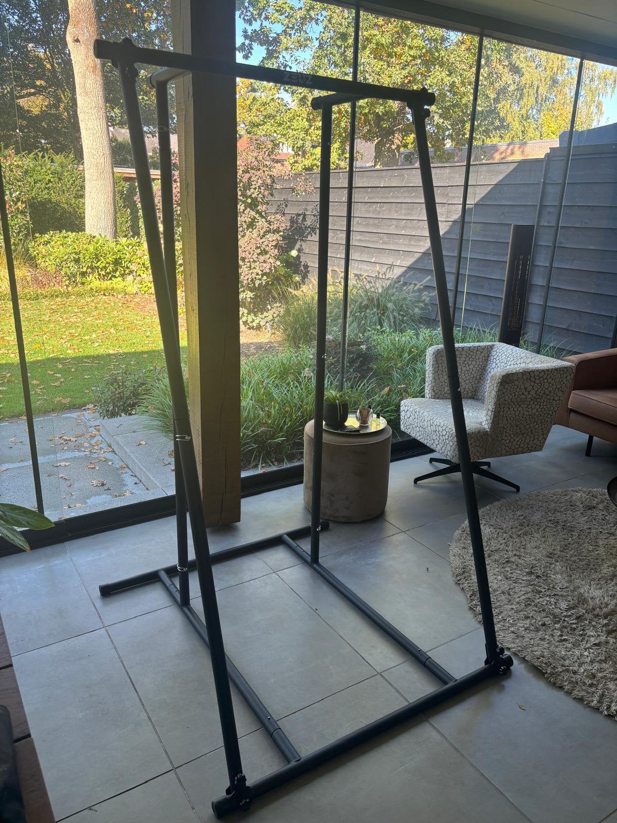 ZEUZ pull up bar, Sport en Fitness, Fitnessmaterialen, Ophalen, Zo goed als nieuw, Oprekstang