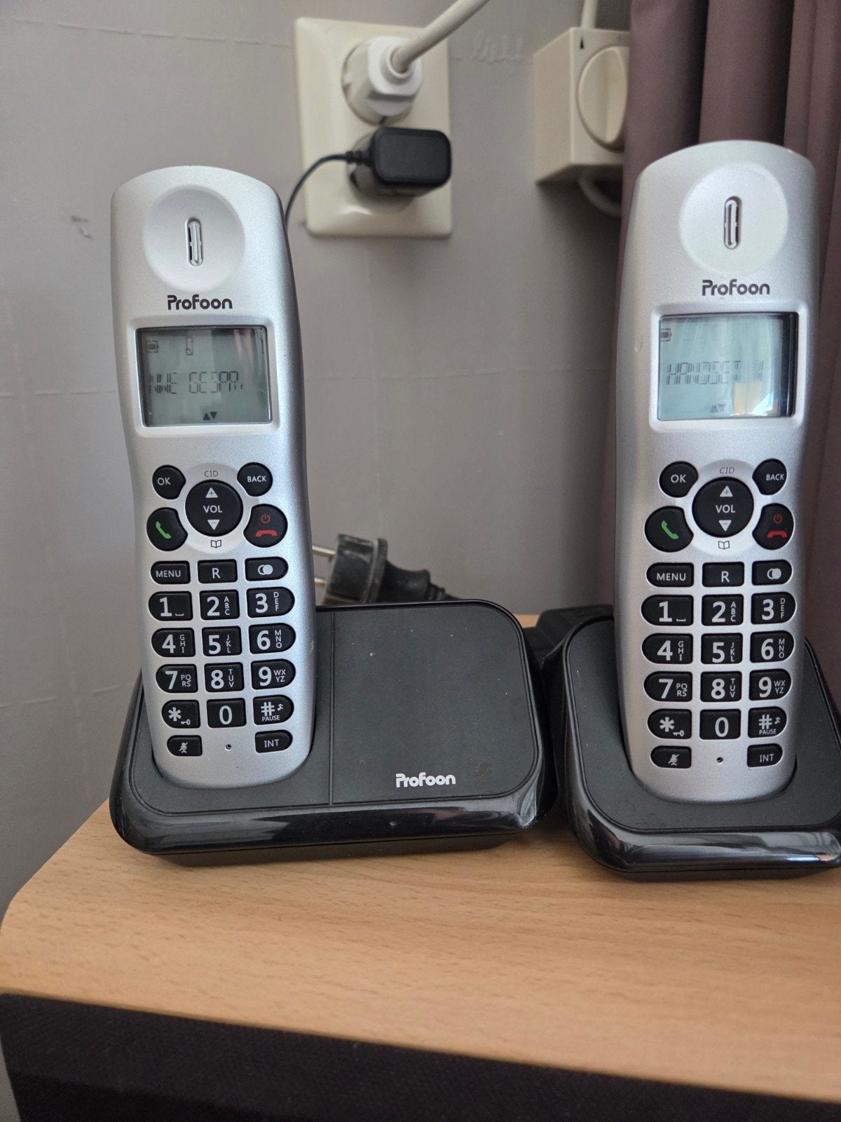 Profoon PDX-8320 DECT Telefoon met 2 Handsets, Ophalen of Verzenden, Gebruikt, 2 handsets