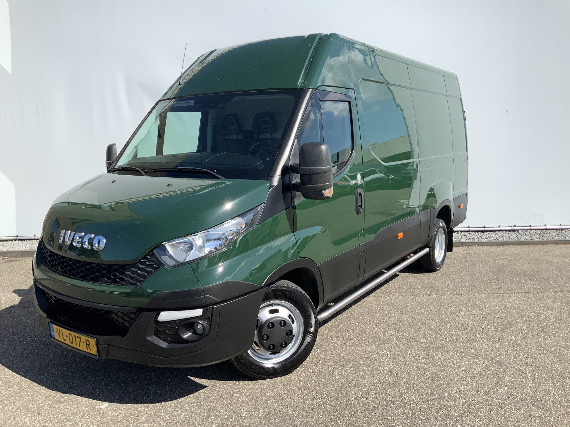 Iveco Daily 40C17V 3.0 352 H2L3 Airco Cruise 3 Zits Trekhaak, Auto's, Euro 5, Achterwielaandrijving, Iveco, Origineel Nederlands