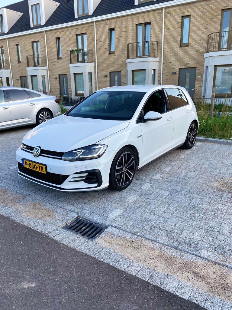 Volkswagen Golf 2.0 GTD 135KW 5D DSG 2017 Wit, Stof, Zwart, Wit, Diesel