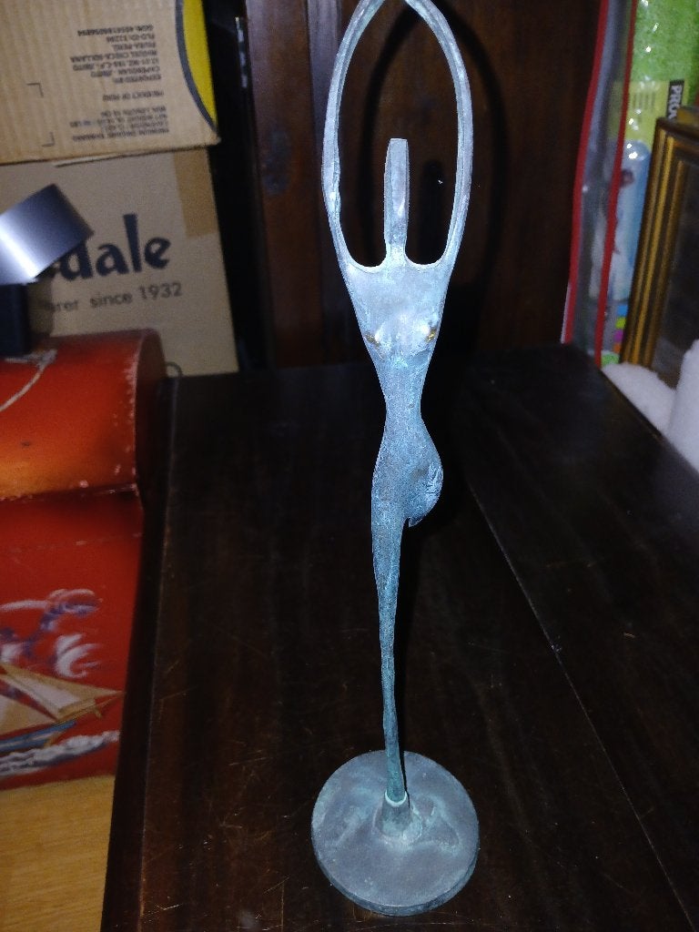 Abstract bronzen beeld van dansende vrouw, 31cm hoog, Antiek en Kunst, Art deco, Ophalen of Verzenden, Handgemaakt, 20 - 50 cm