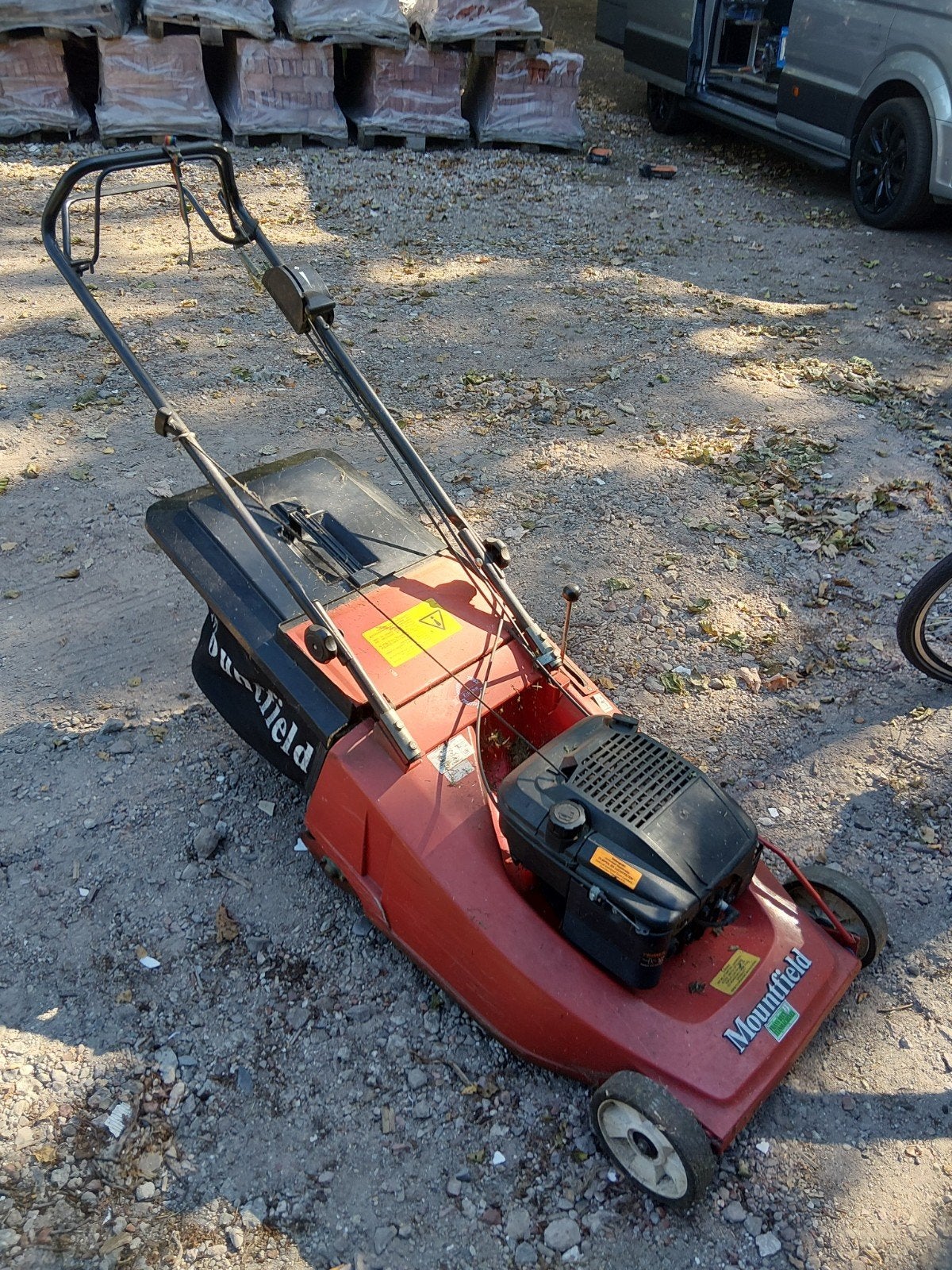 Mountfield Benzine Grasmaaier - Gebruikt, Tuin en Terras, Cirkelmaaier, Ophalen of Verzenden, Benzine-grasmaaier, 40 t/m 49 cm