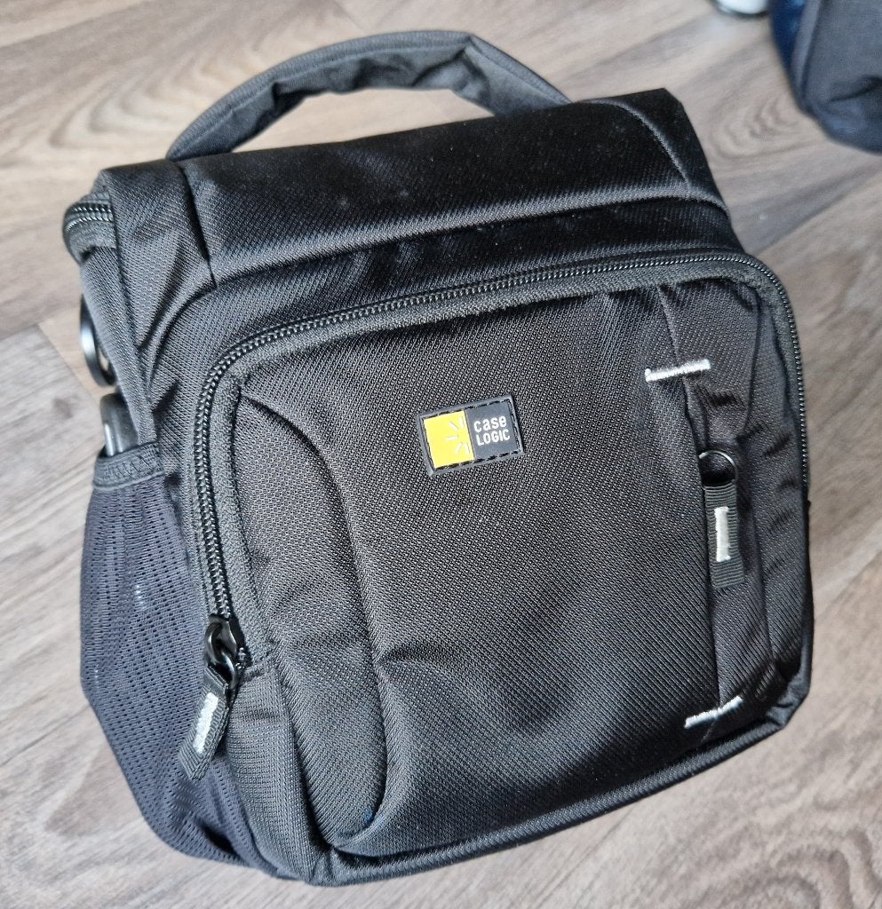 Case Logic Bryker DSLR Small Camera Case cameratas zwart, Ophalen of Verzenden, Zo goed als nieuw, Schoudertas, Overige merken
