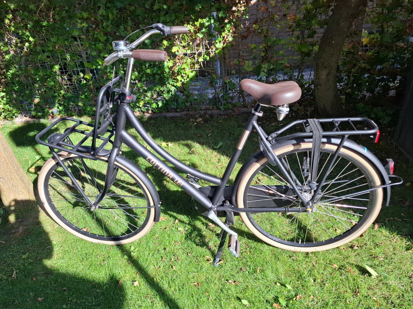 Zwarte damesfiets van Cortina, 47 tot 50 cm, Versnellingen, Zo goed als nieuw, Trommelrem
