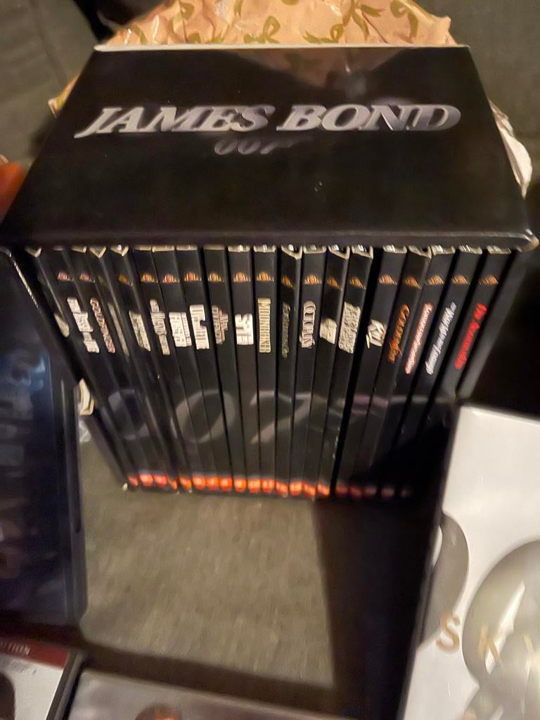 James Bond DVD collectie alle films, Gebruikt, Boxset, Actiethriller, Ophalen of Verzenden