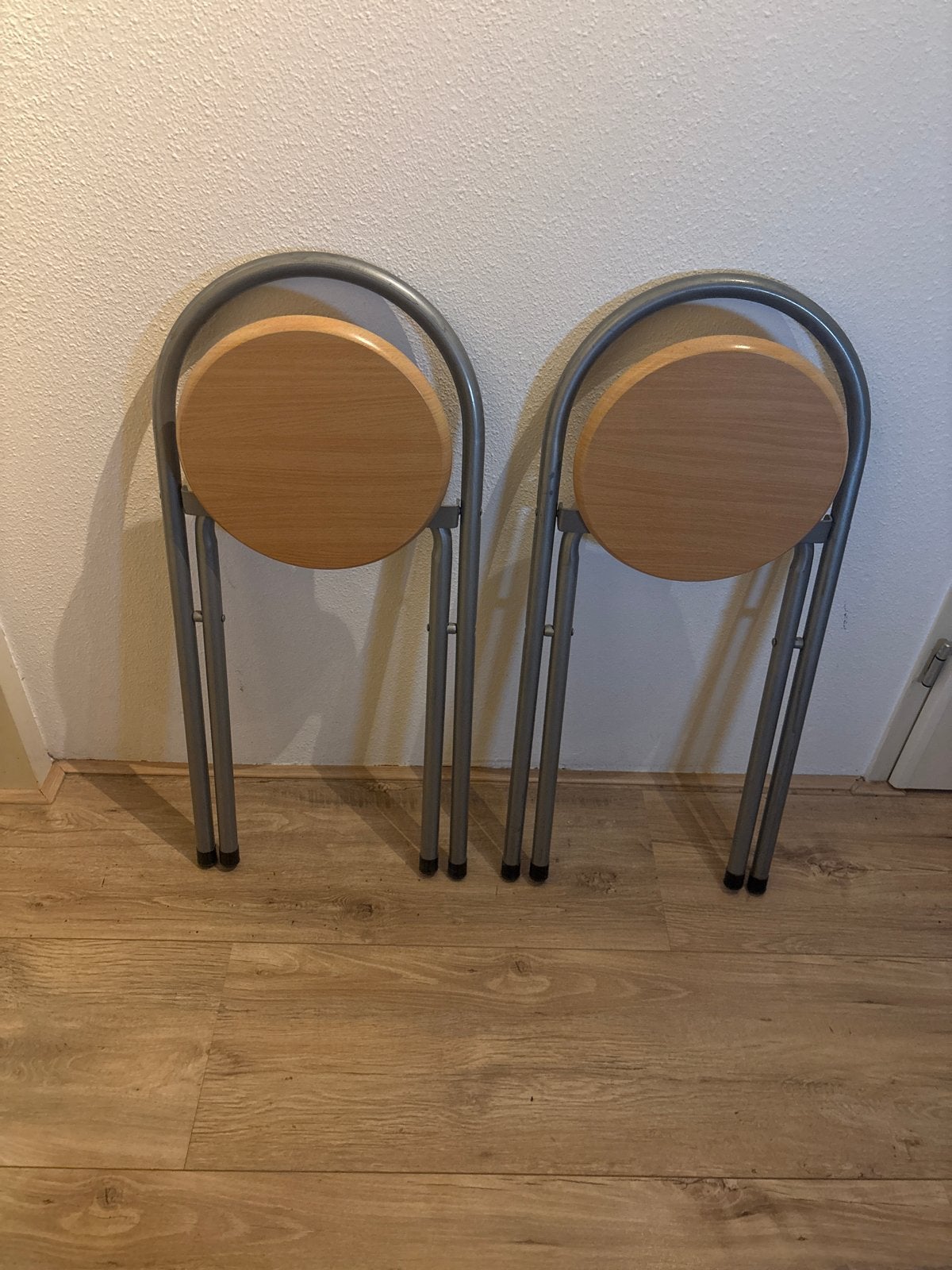 Set van 2 inklapbare krukjes - Hout en Metaal, Ophalen, Gebruikt, Twee, Overige kleuren