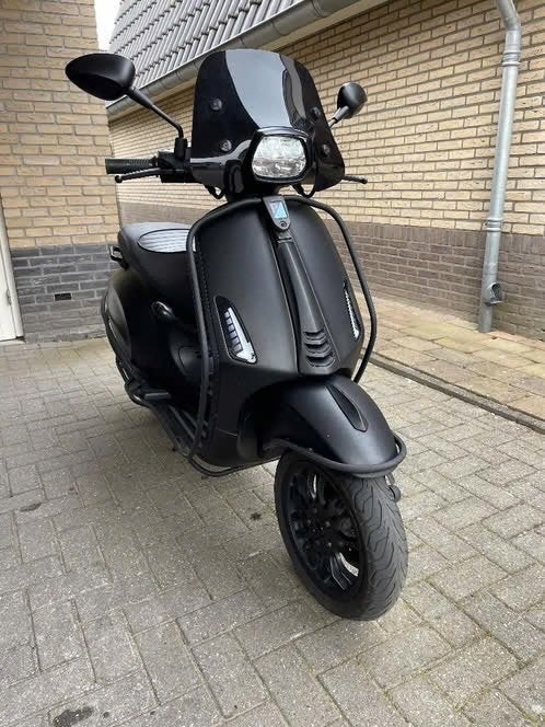 Vespa sprint Notte 2020 Brom, Fietsen en Brommers, Scooters | Vespa, Ophalen, Gebruikt, Overige modellen, Maximaal 45 km/u