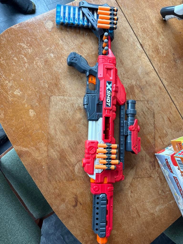X-Shot Blaster met magazijn en pijltjes, Ophalen of Verzenden, Gebruikt, Jongen of Meisje