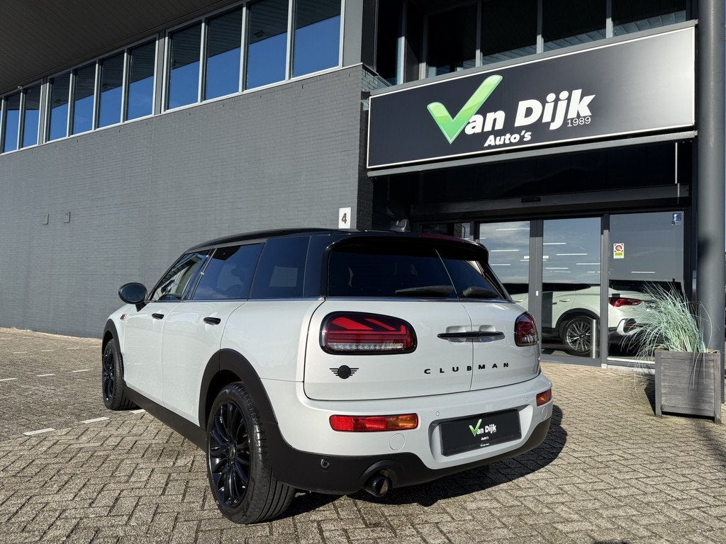 MINI Clubman 1.5 Cooper Navi Camera Leer (bj 2022), Auto's, Automatische klimaatregeling, 136 pk, Gebruikt, Zilver of Grijs