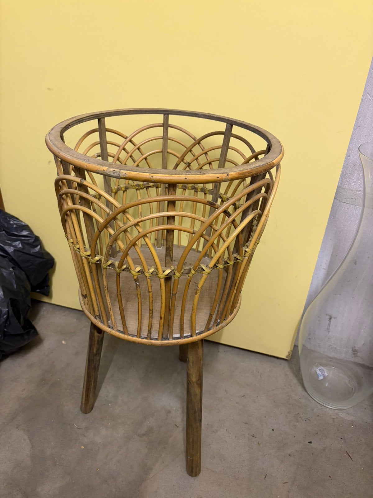 Rotan webbing plantenstandaard plantenbak, Tuin en Terras, Ophalen, Zo goed als nieuw, Rond