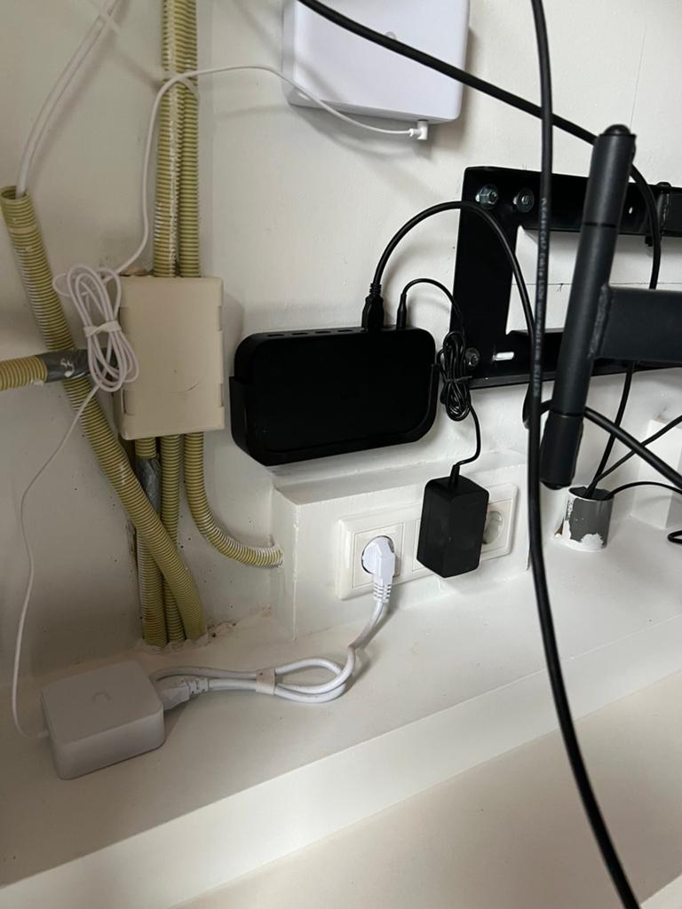 PHILIPS HUE 8K Play HDMI Sync Box Muurbeugel, Audio, Tv en Foto, Televisie-accessoires, Ophalen of Verzenden, Nieuw