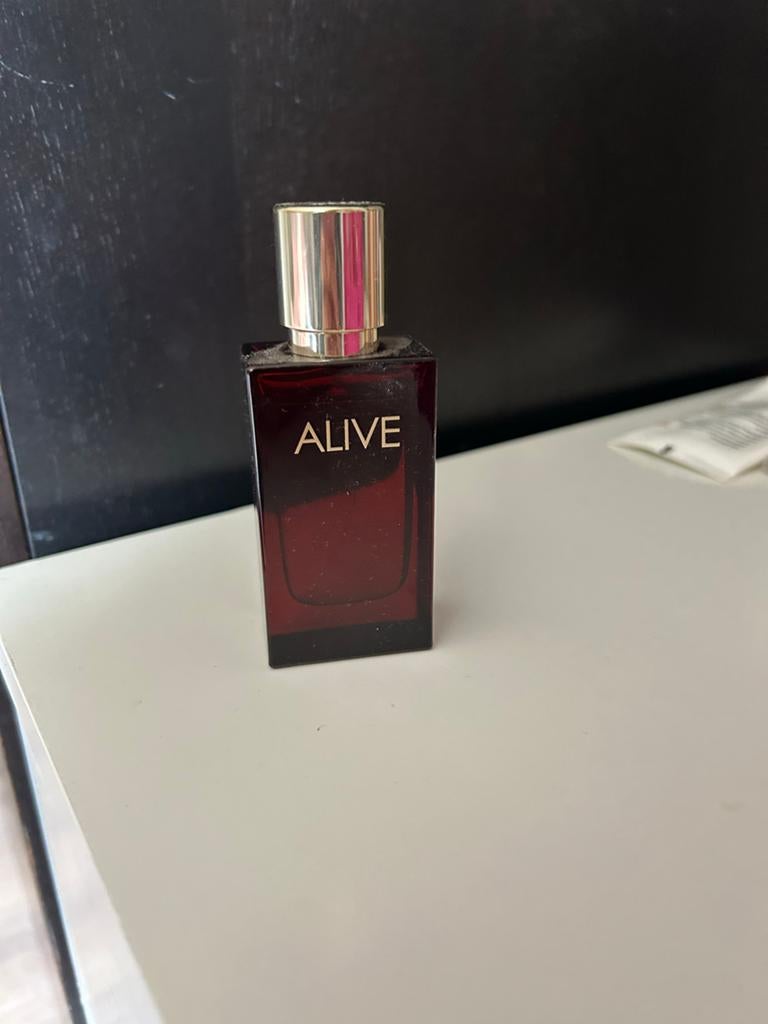 Hugo Boss Alive Parfum Intense 30 ml - Zo goed als nieuw, Ophalen of Verzenden, Zo goed als nieuw