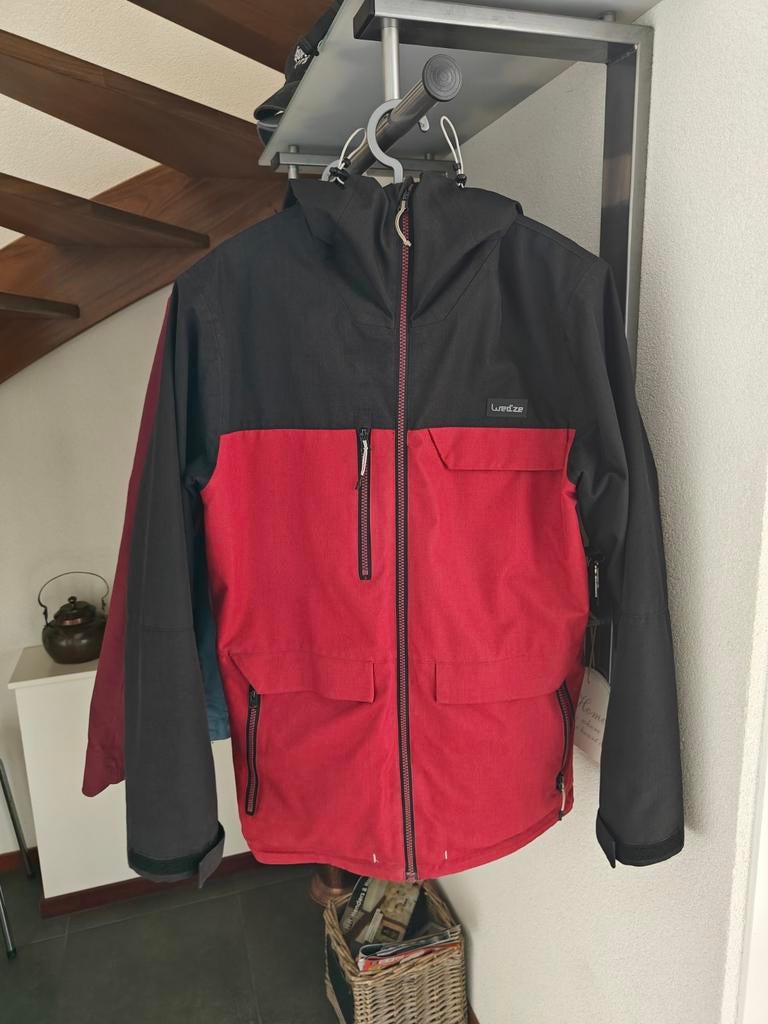 Winterjas S (Waterdicht), Kleding | Heren, Ophalen of Verzenden, Decathlon, Gedragen, Rood