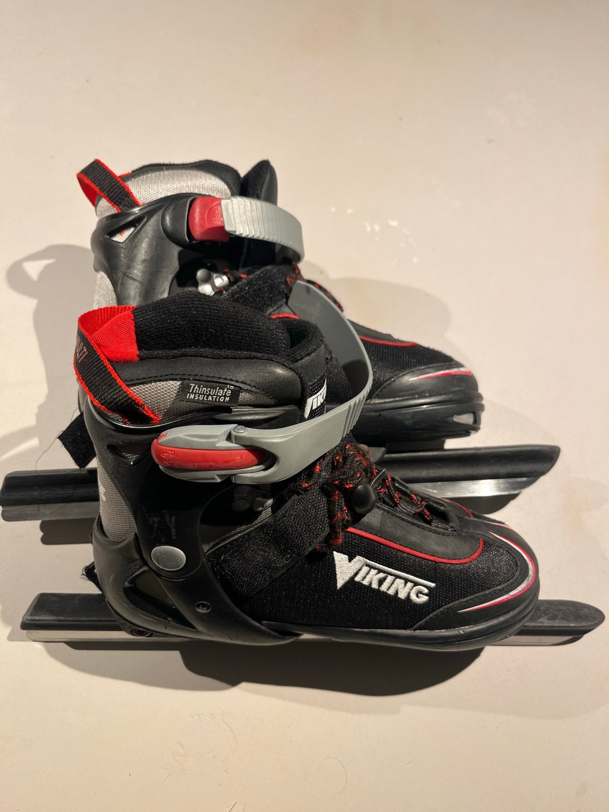 Viking Multi verstelbare kinderschaatsen Noren maat 32-35, Sport en Fitness, Schaatsen, Ophalen of Verzenden, Gebruikt, Noren