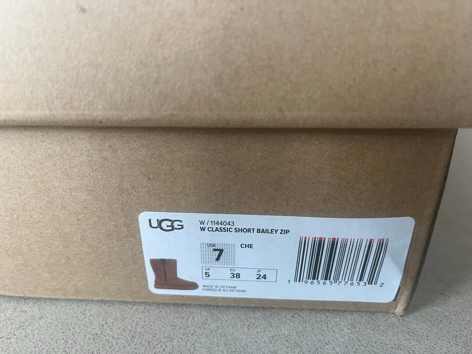 Nieuwe UGG Classic Short Bailey Zip laarzen - Maat 38, Verzenden, Nieuw, Bruin, Lage of Enkellaarzen
