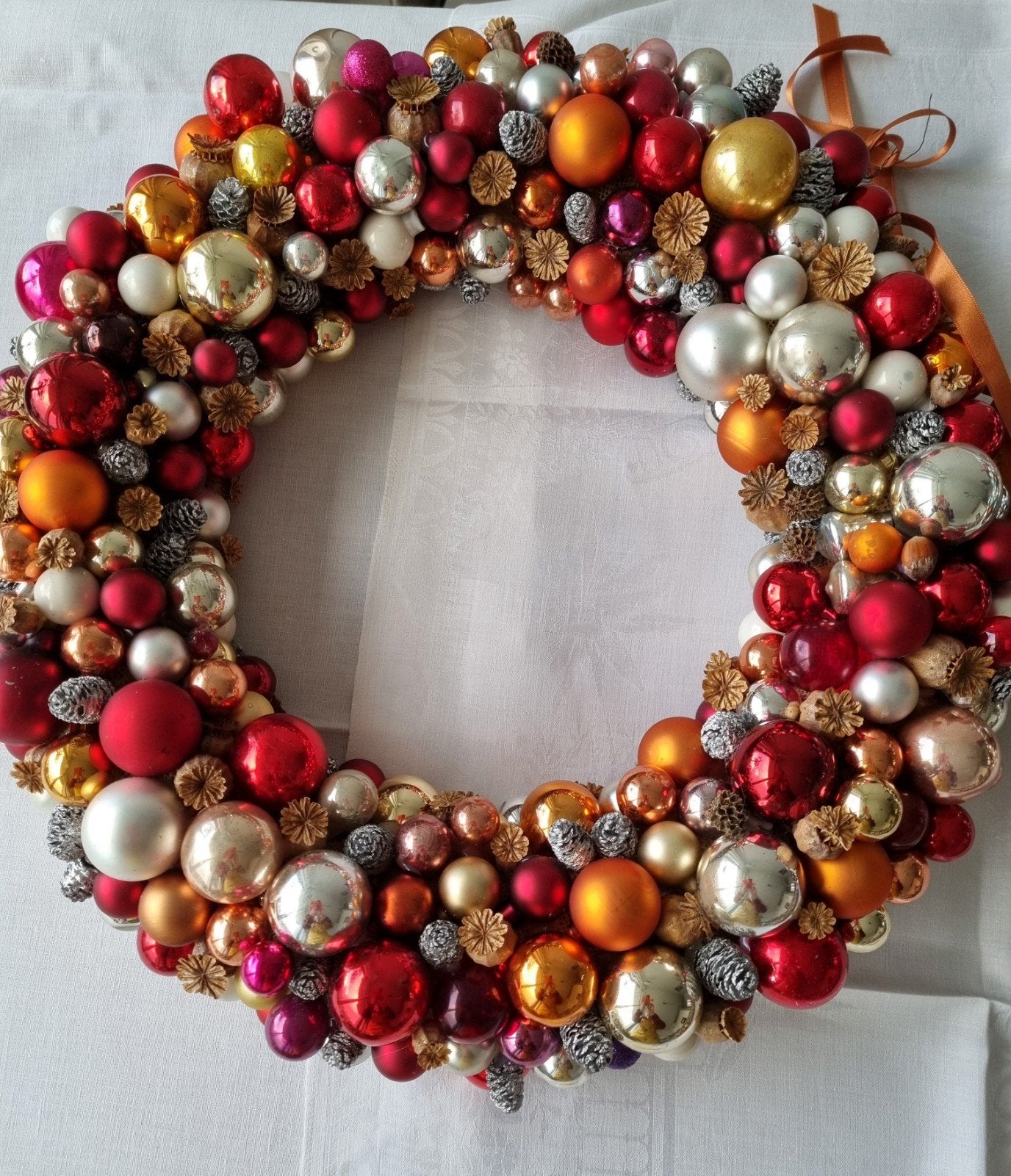 Handgemaakte kerstkrans rood, roze, oranje, paars, zilver, Diversen, Ophalen of Verzenden, Nieuw