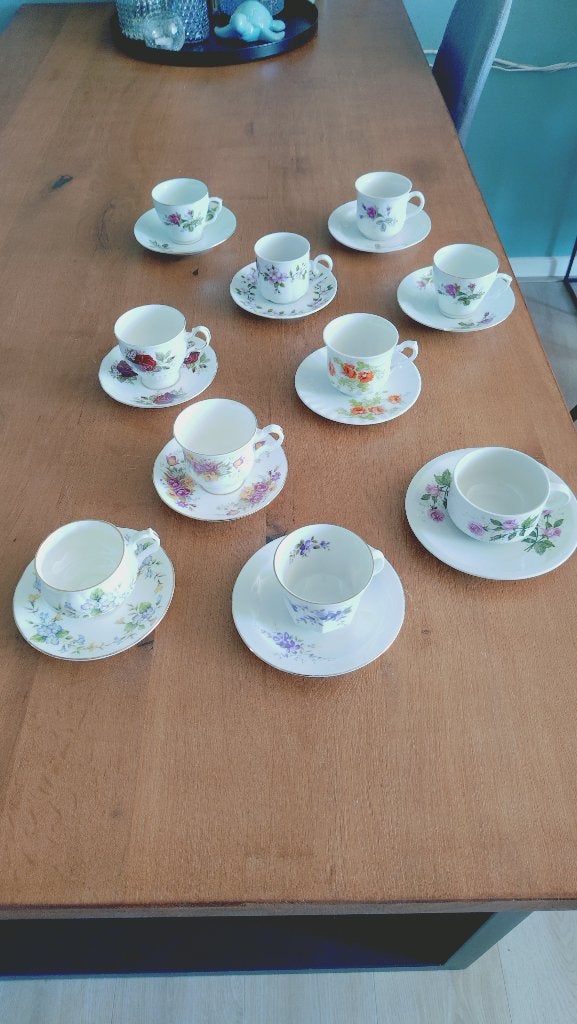 Thee kopjes, Huis en Inrichting, Keuken | Servies, Ophalen, Gebruikt, Overige stijlen, Kop(pen) en/of Schotel(s)