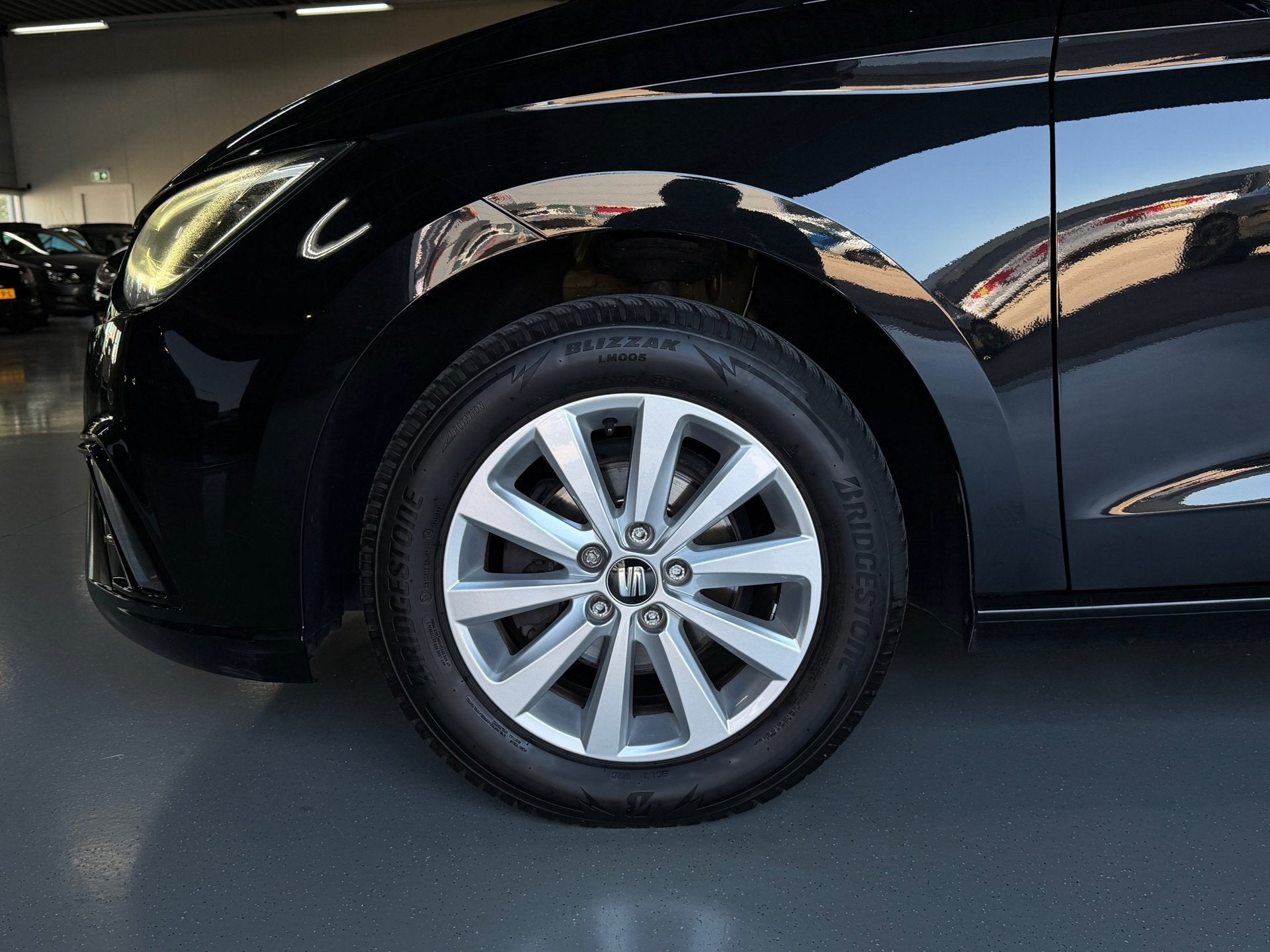 SEAT Ibiza 1.0 TGI FR Business Intense CRUISE/ACC/CAMERA/PDC, Auto's, Voorwielaandrijving, Zwart, CNG (Aardgas), Handgeschakeld