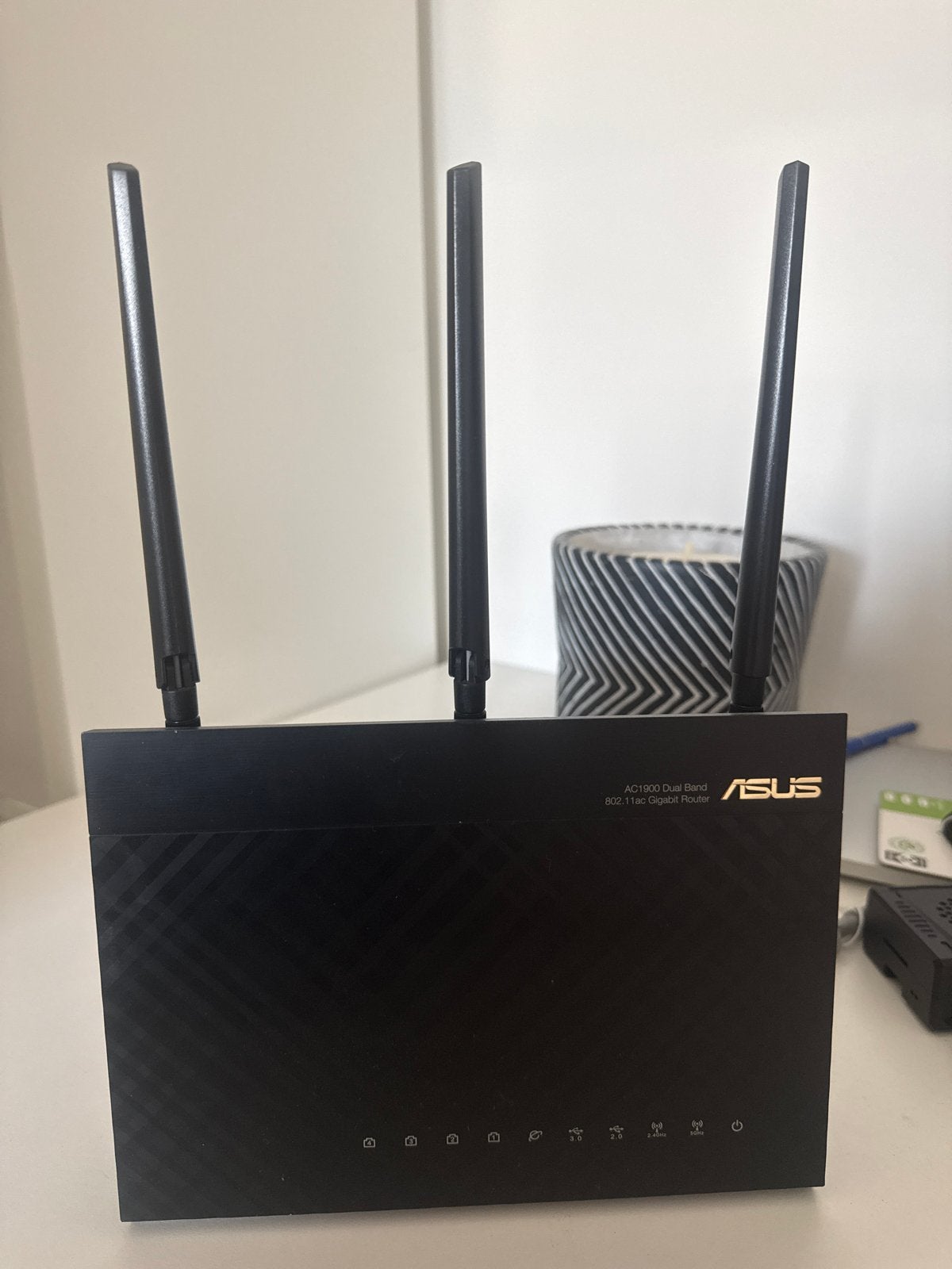 ASUS RT-AC68U AC1900 Dual Band 802.11ac Gigabit Router, Computers en Software, Routers en Modems, Gebruikt, Router, Ophalen