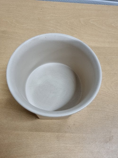 Bloempot beige aardewerk, Ophalen of Verzenden, 'T Olde Gre-j, Info@toldegrej.nl, Endepoelstraat 20f Didam