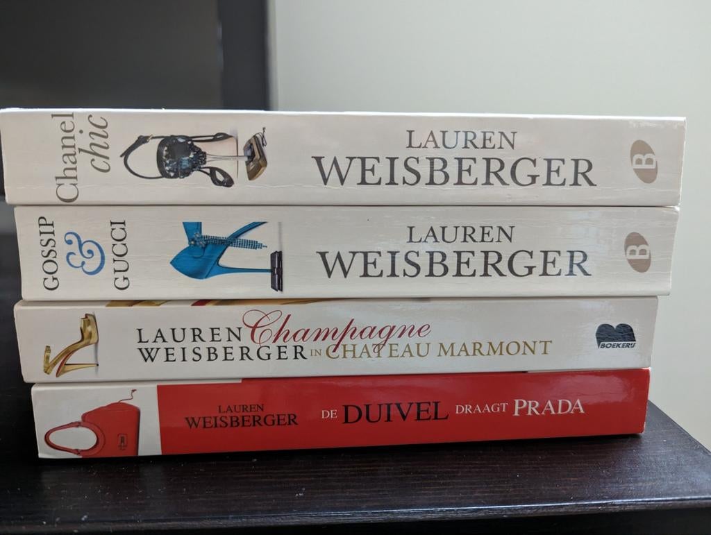 Lauren weisbergen - 4 stuks (devil wears prada), Boeken, Ophalen, Zo goed als nieuw, Lauren Weisberger